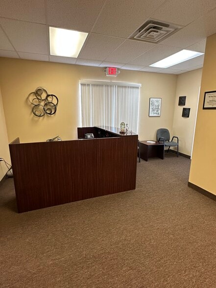 1035 N Black Horse Pike, Williamstown, NJ for lease - Interior Photo - Image 3 of 6