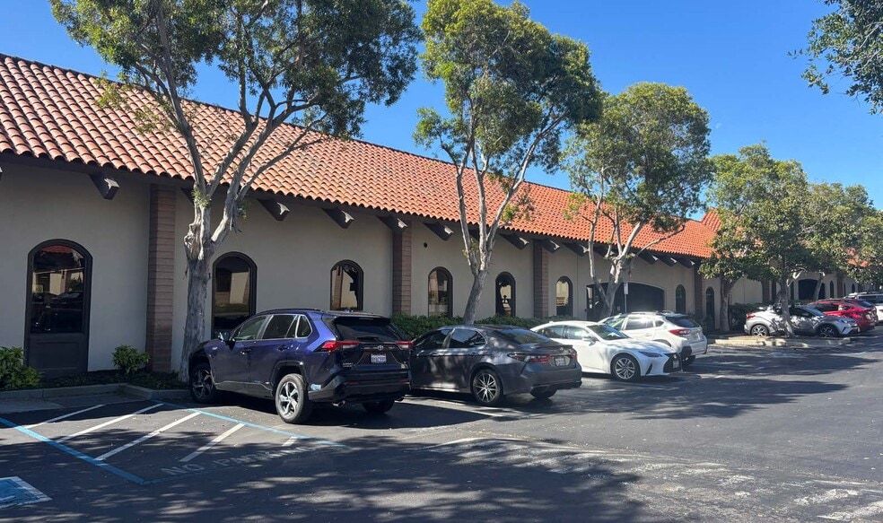 170-180 Knowles Dr, Los Gatos, CA for lease - Building Photo - Image 2 of 10
