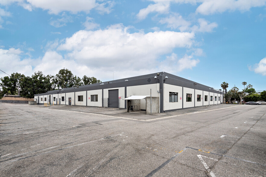 10150-10200 Jefferson Blvd, Culver City, CA for lease - Building Photo - Image 2 of 21