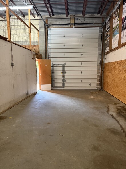 1808 Karakung Dr, Ardmore, PA à vendre - Photo intérieure - Image 3 de 6