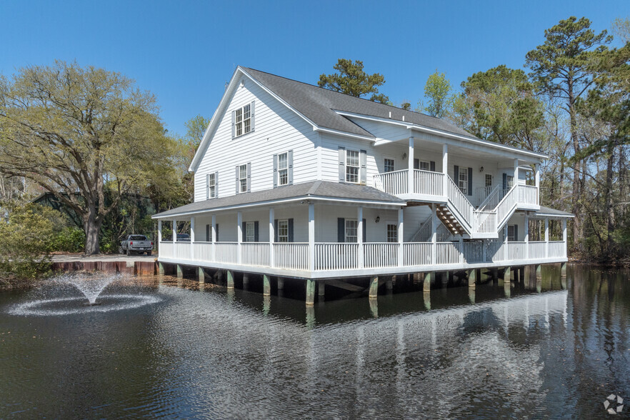 870 Inlet Square Dr, Murrells Inlet, SC for lease - Building Photo - Image 1 of 24