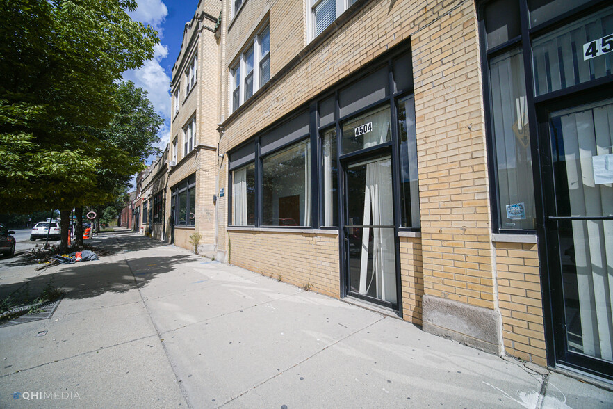 4500-4506 W Fullerton Ave, Chicago, IL à vendre - Photo du bâtiment - Image 1 de 1