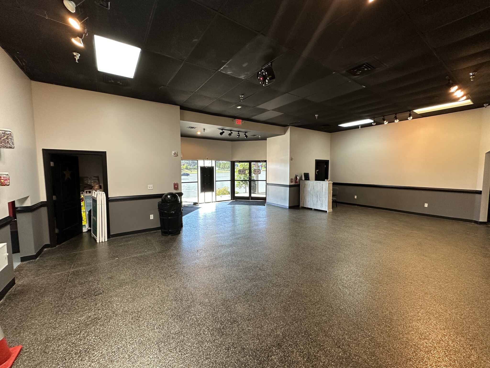 280 Concord Pky S, Concord, NC for lease Building Photo- Image 1 of 16