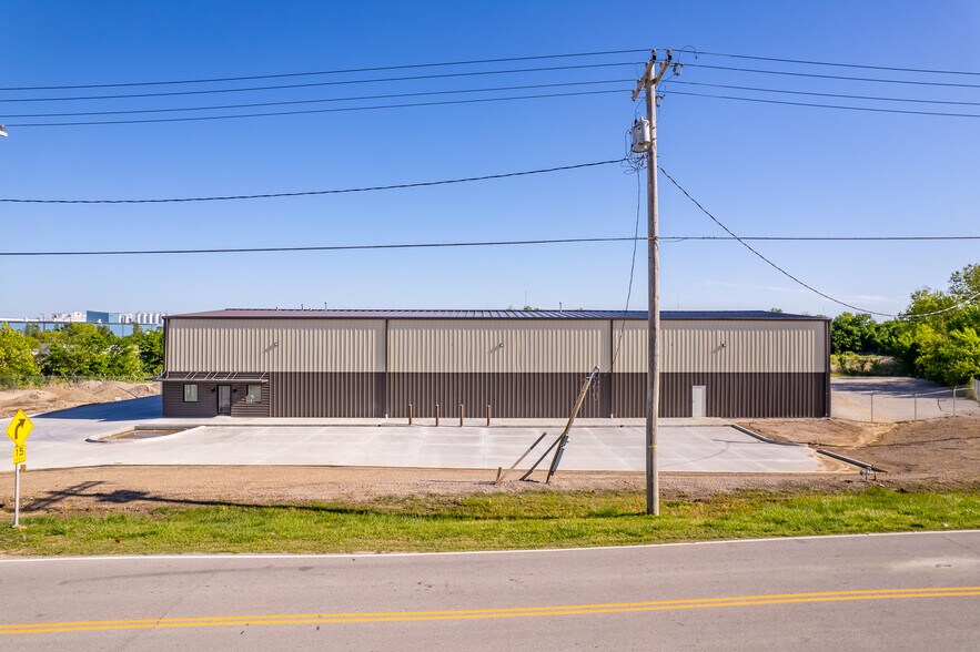 3801 W 51st St, Tulsa, OK à louer - Photo du bâtiment - Image 2 de 17