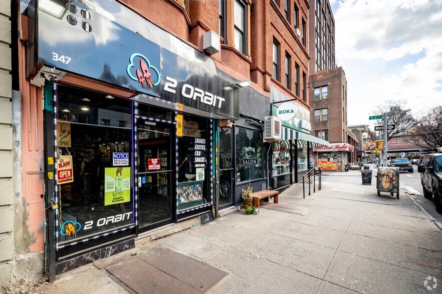 347 Bedford Ave, Brooklyn, NY for lease - Building Photo - Image 2 of 2