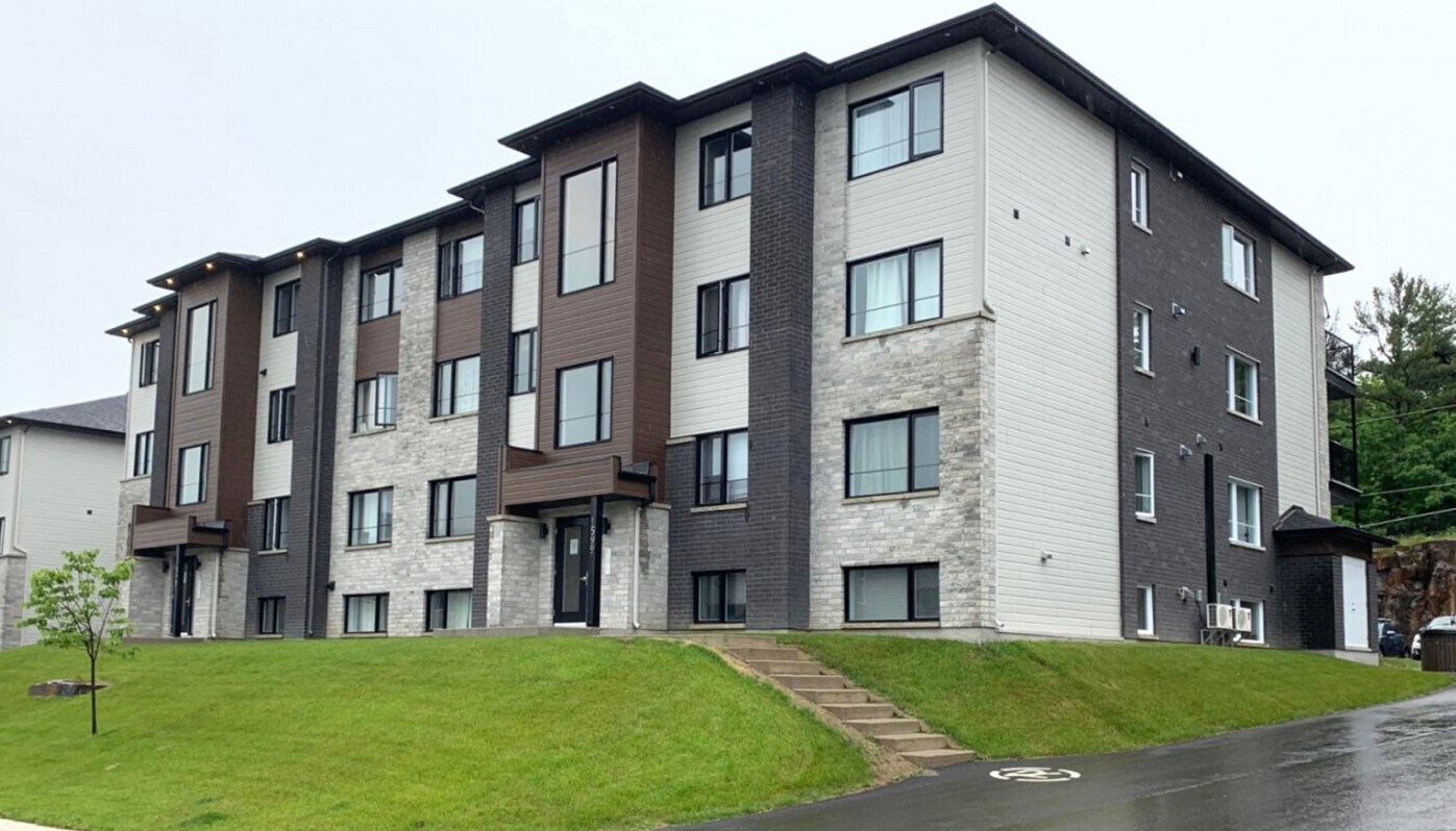 1595-1599 Rue Wilfrid-Pelletier, Saint-jerome, QC à vendre Photo principale- Image 1 de 1