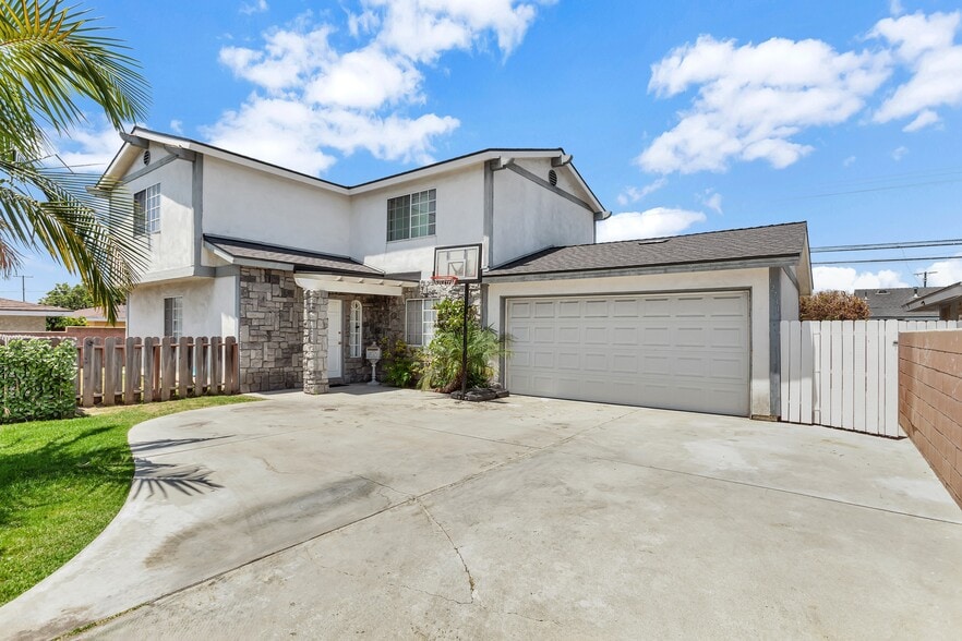 12731 Barlin Ave, Downey, CA for sale - Building Photo - Image 2 of 56