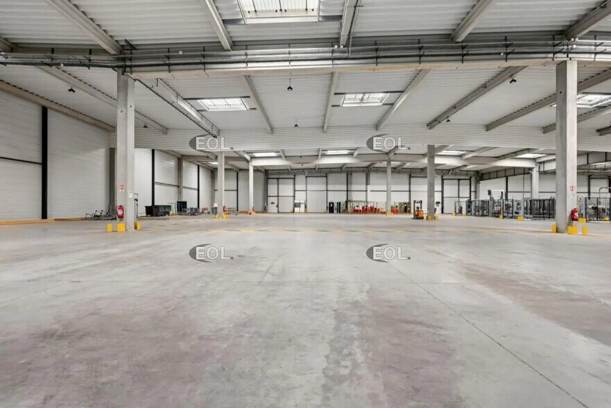 Flex dans Sucy-en-Brie à louer - Photo du bâtiment - Image 3 de 23