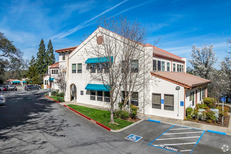 500 Auburn Folsom Rd, Auburn, CA for lease - Primary Photo - Image 1 of 6