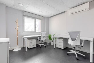 Calle Simon Hernandez, 30, Móstoles, Madrid for lease Interior Photo- Image 1 of 6