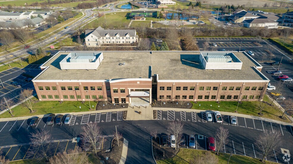 5747 Perimeter Dr, Dublin, OH à louer - Photo du bâtiment - Image 2 de 17