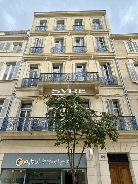 Office in Marseille for lease - Building Photo - Image 1 of 9