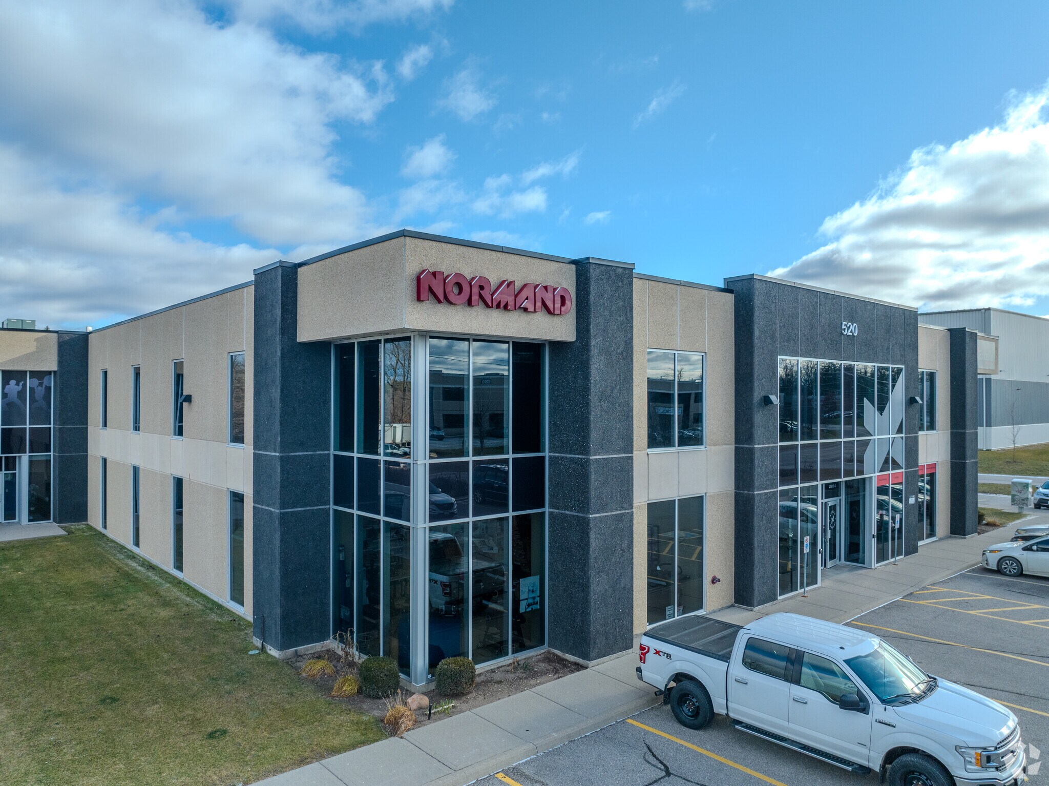 520 Thompson Dr, Cambridge, ON for sale Primary Photo- Image 1 of 1