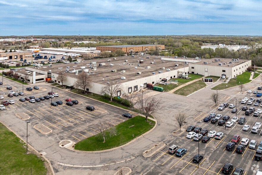 8840-8880 Evergreen Blvd NW, Coon Rapids, MN for lease - Aerial - Image 2 of 8