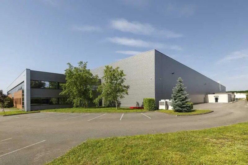 Flex dans Miribel à louer - Photo du bâtiment - Image 2 de 14