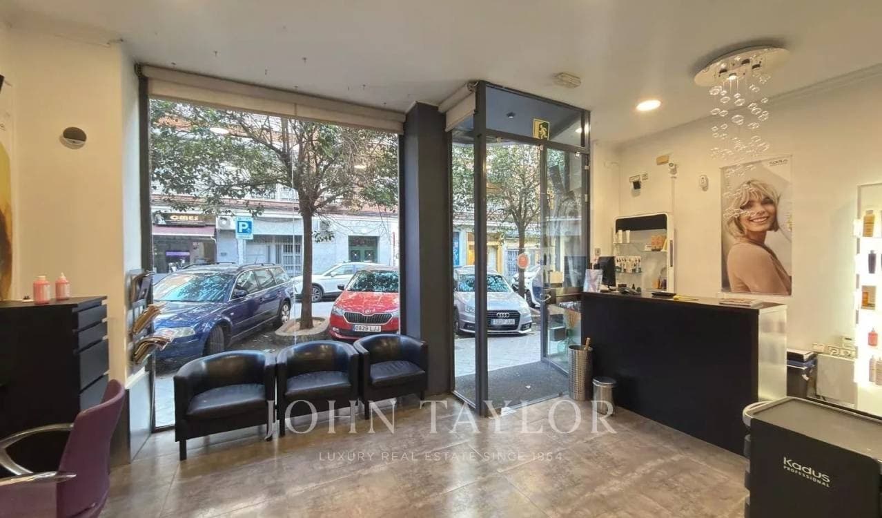 Madrid, MAD 28002 - Unit 2 - - Interior Photo - Image 1 of 8