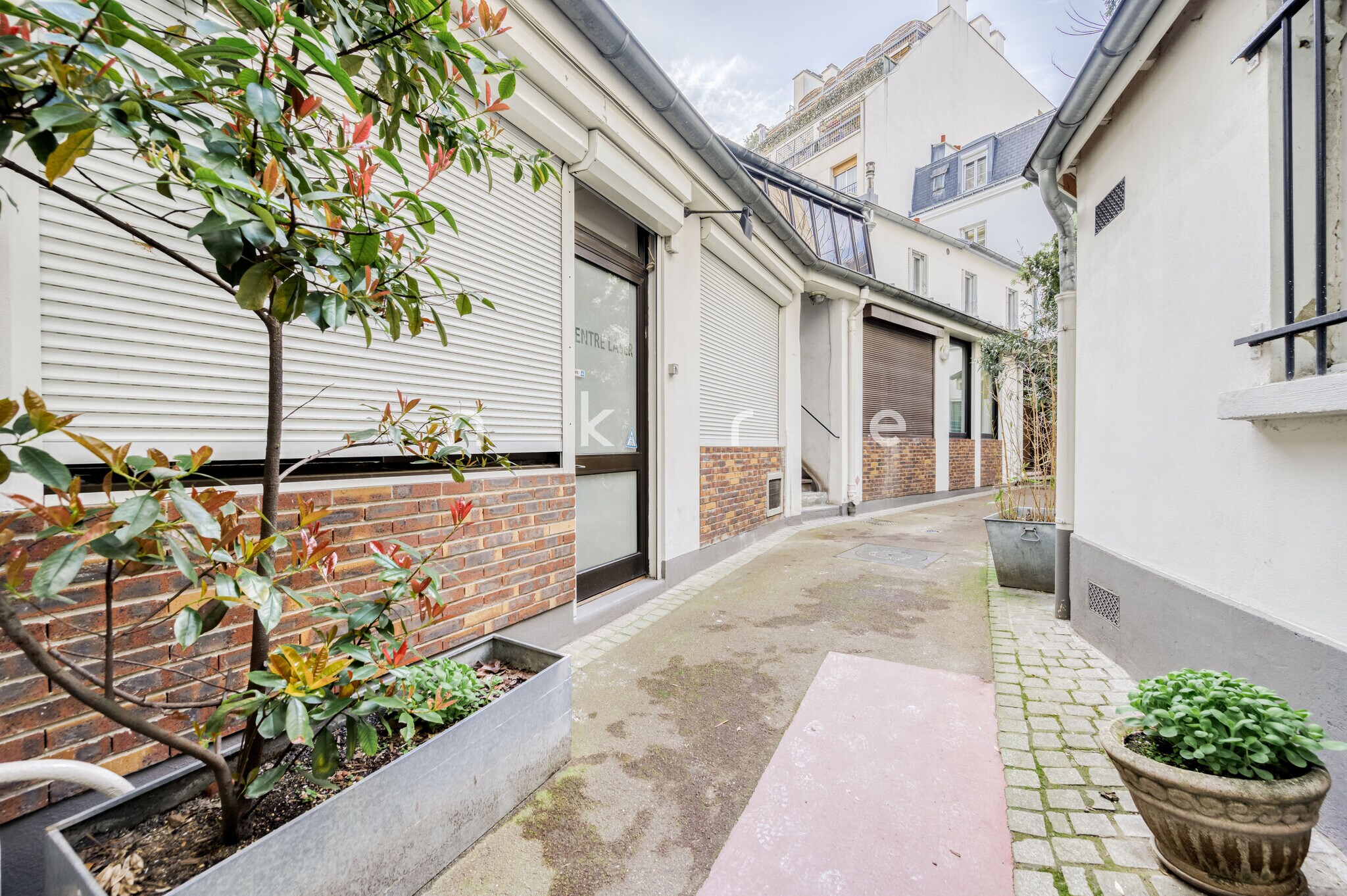 Avenue Niel, Paris for sale Building Photo- Image 1 of 2