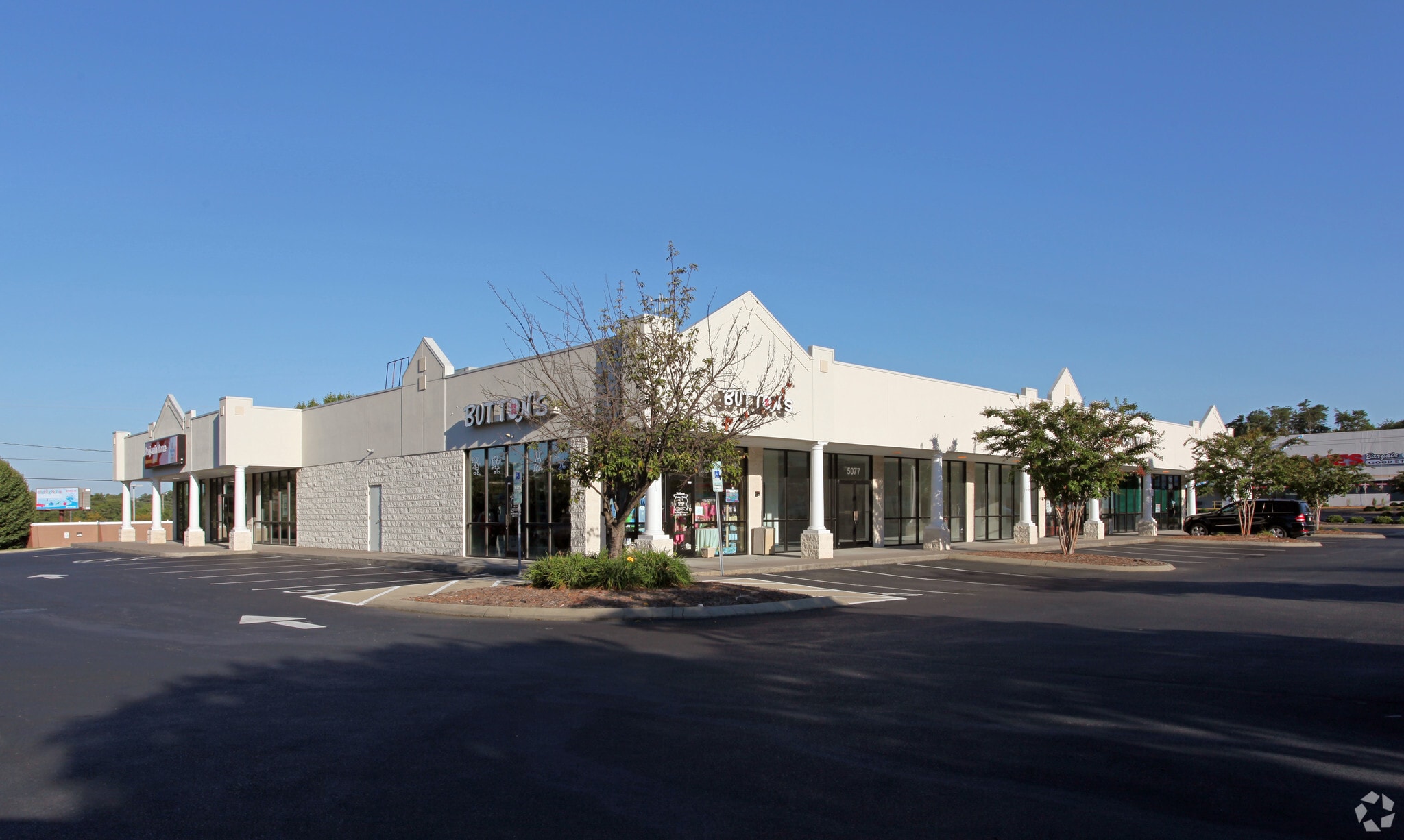 5059 Country Club Rd, Winston-Salem, NC for lease Primary Photo- Image 1 of 8