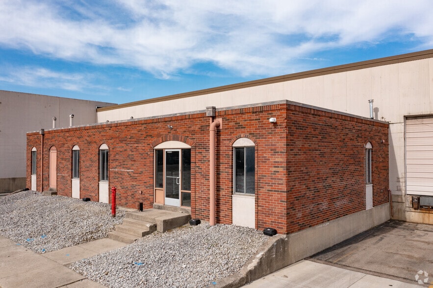 2447 E River Rd, Moraine, OH for lease - Building Photo - Image 3 of 4