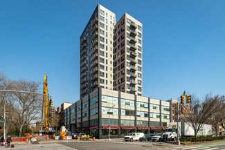 Plus de détails pour 38 Delancey St, New York, NY - Bureau/Commerce de détail à louer