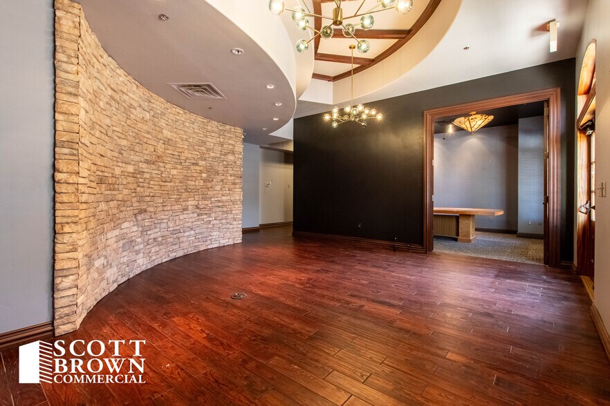 7704 San Jacinto Pl, Plano, TX à louer - Photo du bâtiment - Image 3 de 16
