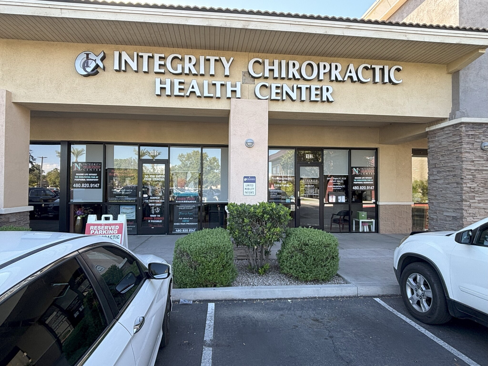 1122-1136 Greenfield Rd, Mesa, AZ for lease Building Photo- Image 1 of 4