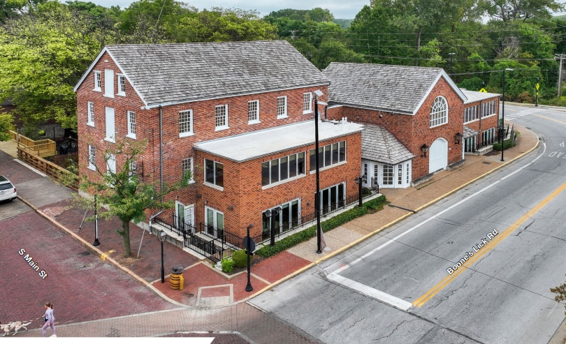 920 S Main St, Saint Charles, MO for lease - Primary Photo - Image 1 of 2