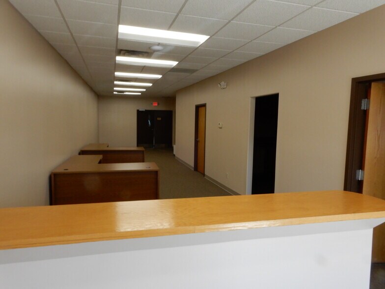 1424 Ohio Ave, Dunbar, WV à vendre - Photo du bâtiment - Image 3 de 10