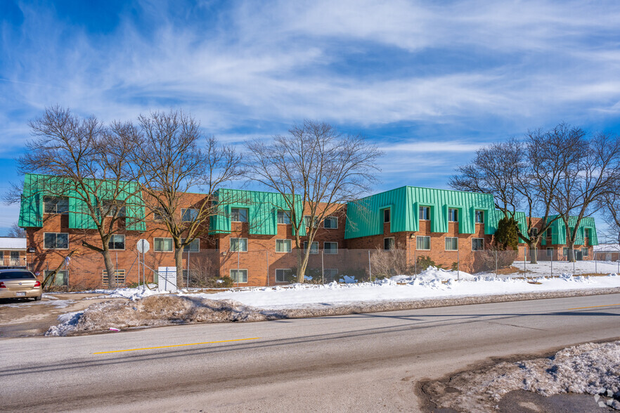 9350 W Fond Du Lac Ave, Milwaukee, WI for sale - Primary Photo - Image 1 of 1