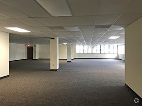 300 Lock Rd, Deerfield Beach, FL for lease Interior Photo- Image 1 of 1