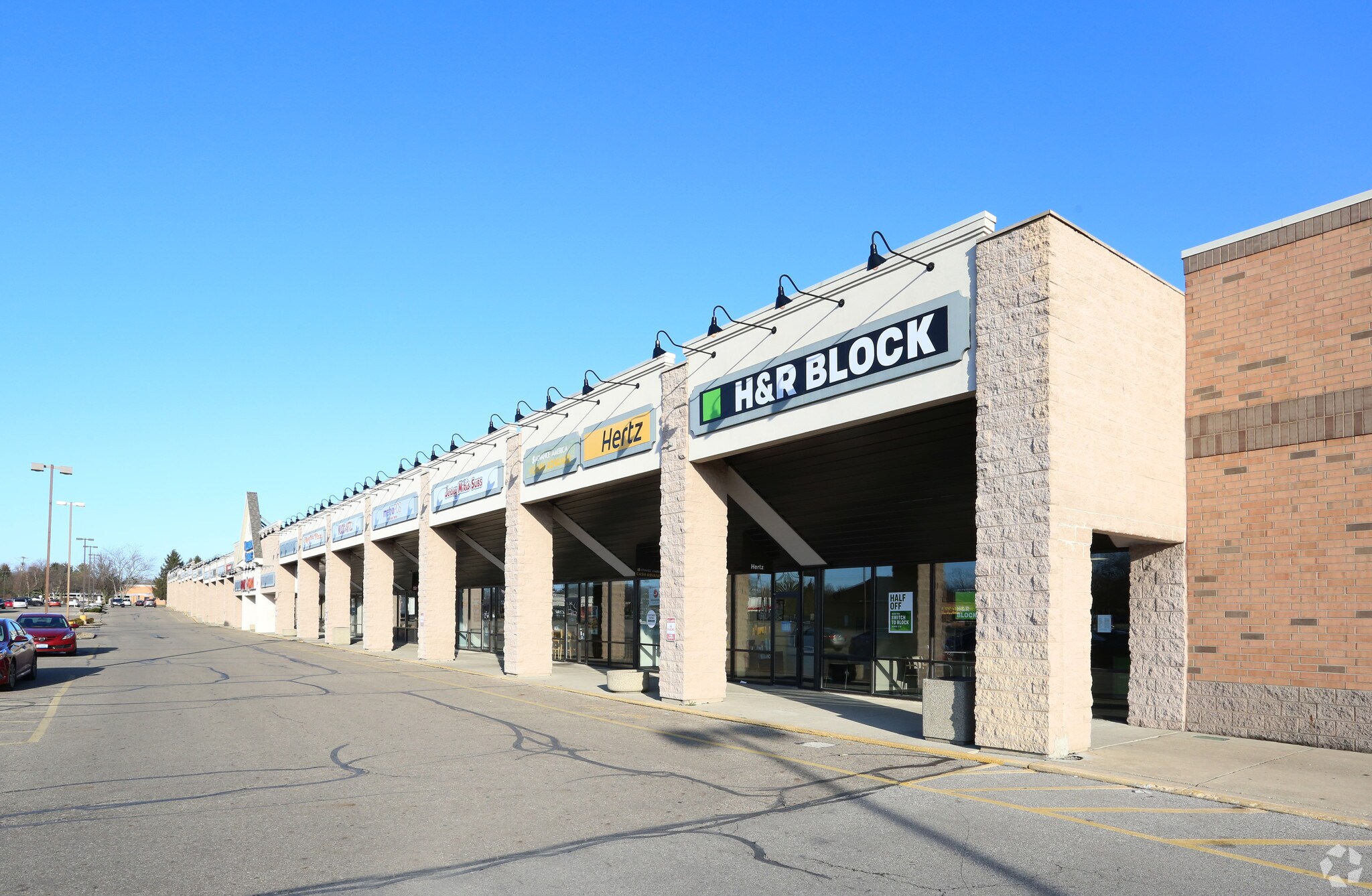 4714 Cemetery Rd, Hilliard, OH à louer Photo principale- Image 1 de 16