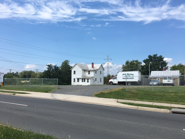 1007A Ruritan Cir, Sterling, VA for sale - Primary Photo - Image 1 of 1