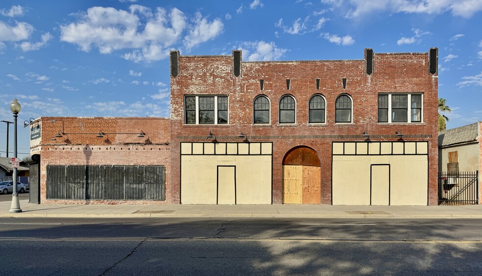 373 N Fresno St, Fresno, CA for sale - Building Photo - Image 2 of 16