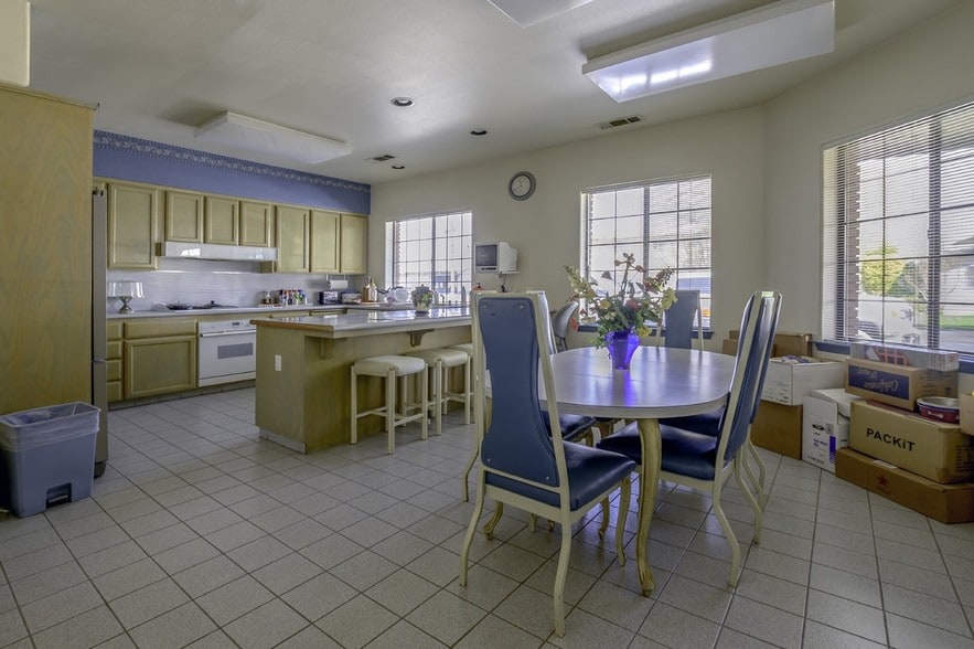 8008 W Shields Ave, Fresno, CA for sale - Other - Image 3 of 47