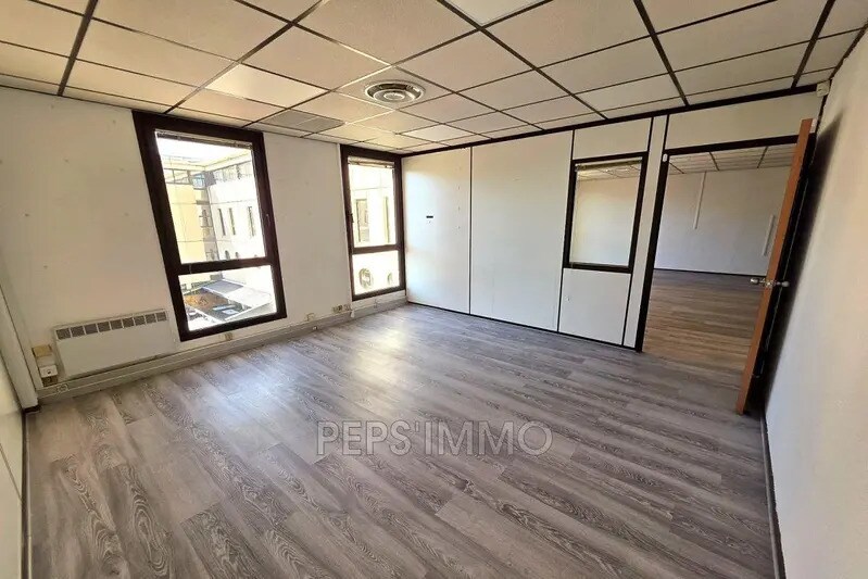 Office in Aix-en-Provence for lease - Interior Photo - Image 3 of 7
