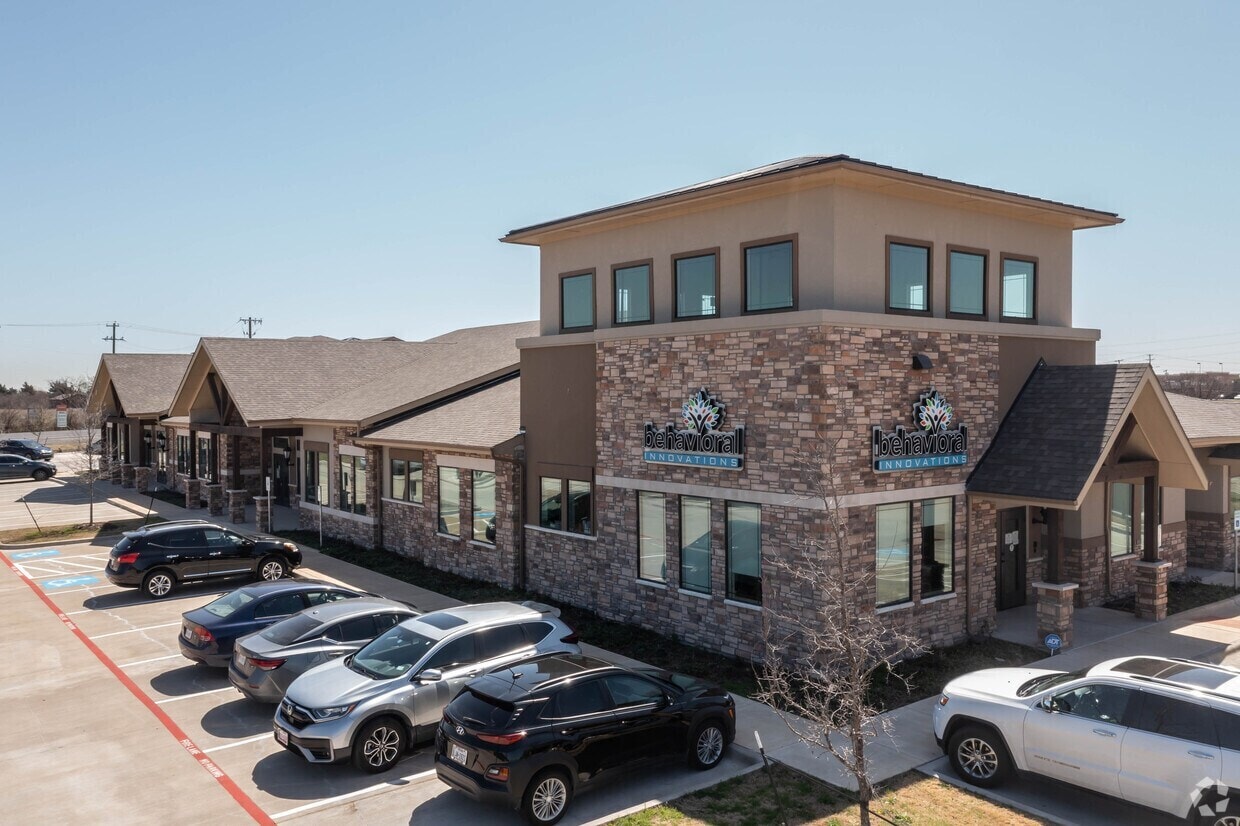 5706 Rowlett Rd, Rowlett, TX for lease Interior Photo- Image 1 of 4