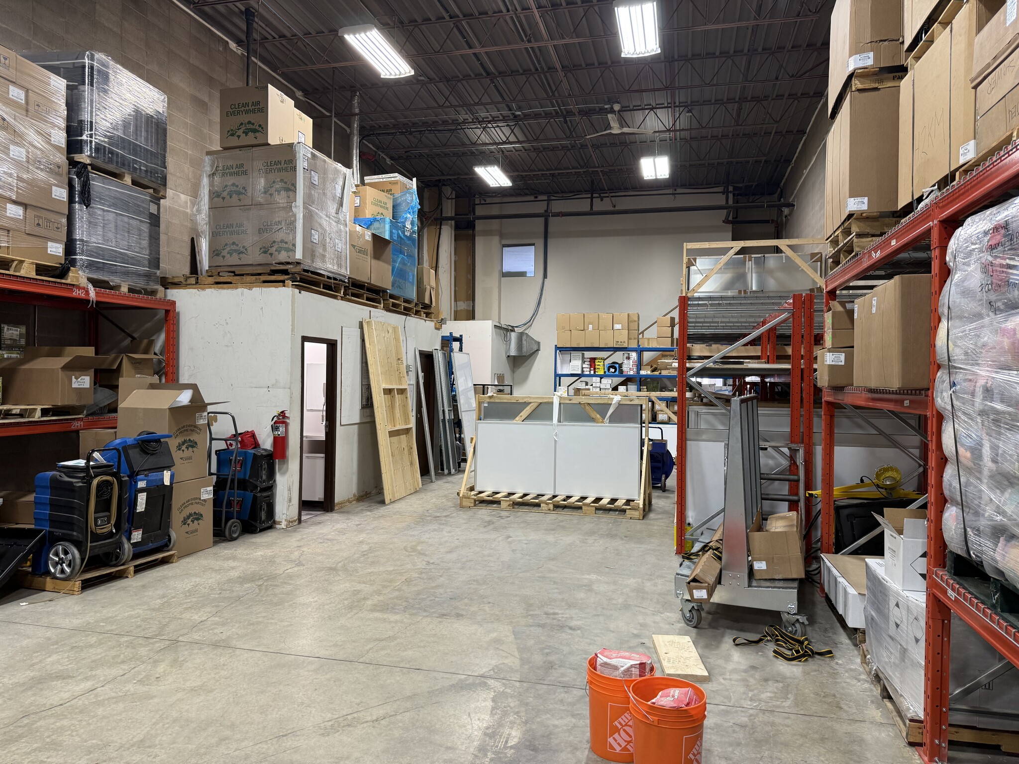 7004 5th St SE, Calgary, AB for lease Interior Photo- Image 1 of 4