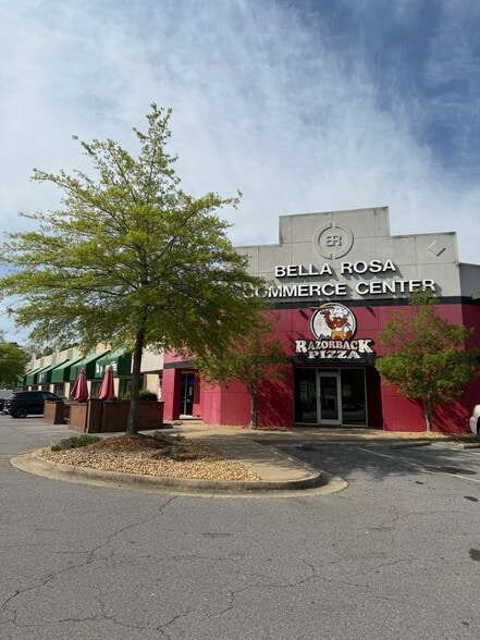 16101 Cantrell Rd, Little Rock, AR for lease - Building Photo - Image 2 of 10