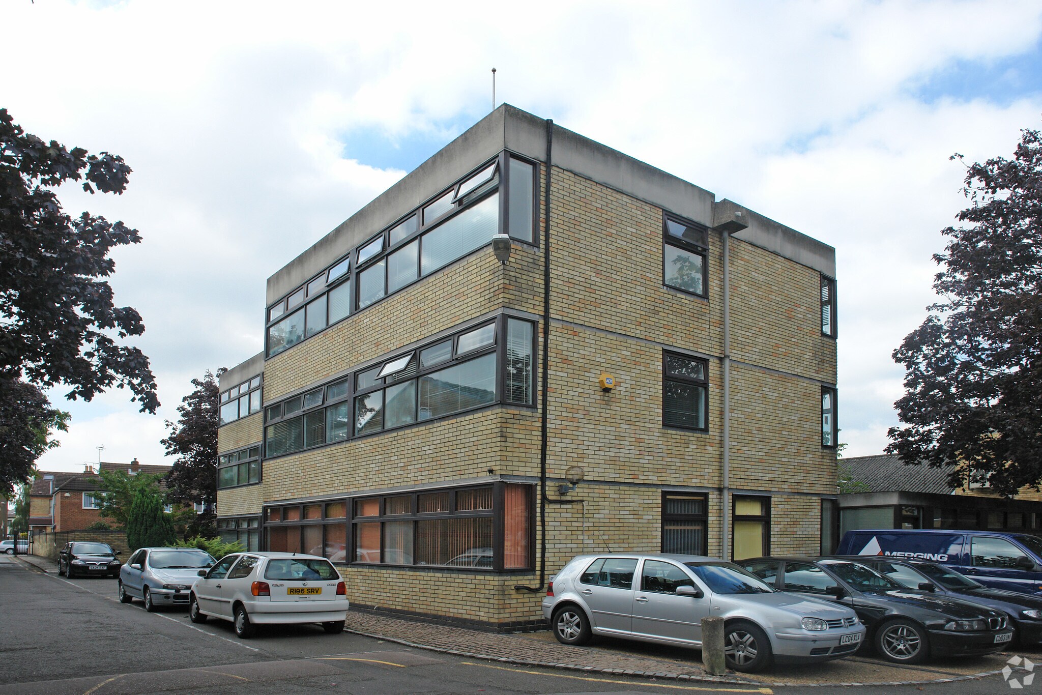 Holly Rd, Hampton à vendre Photo principale- Image 1 de 2