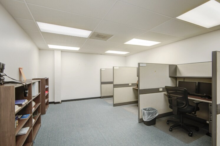 102 Oak Park Dr, Clute, TX à vendre - Photo du bâtiment - Image 3 de 9