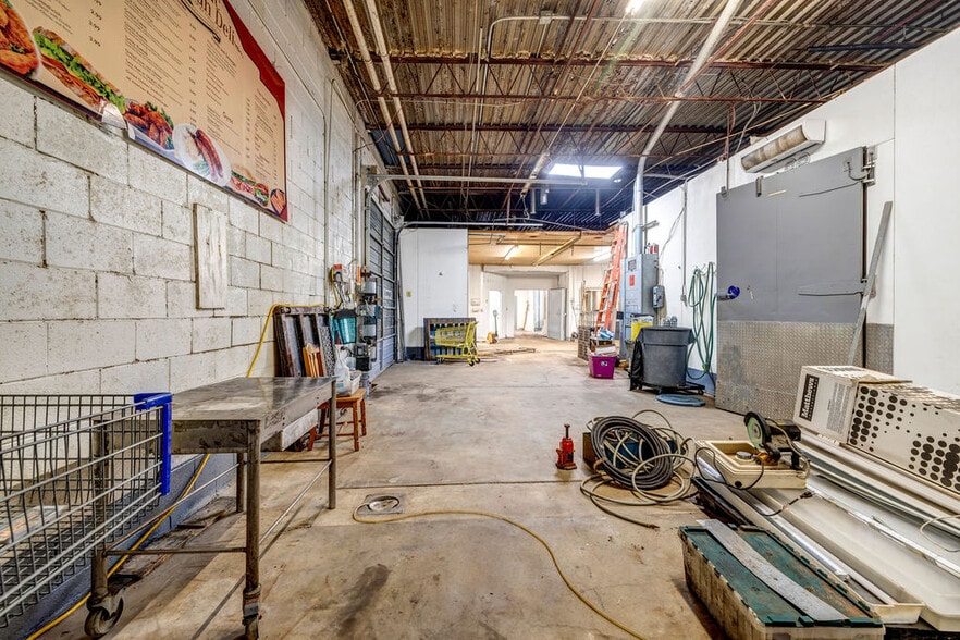 3923 Covington Hwy, Decatur, GA for sale - Building Photo - Image 3 of 23