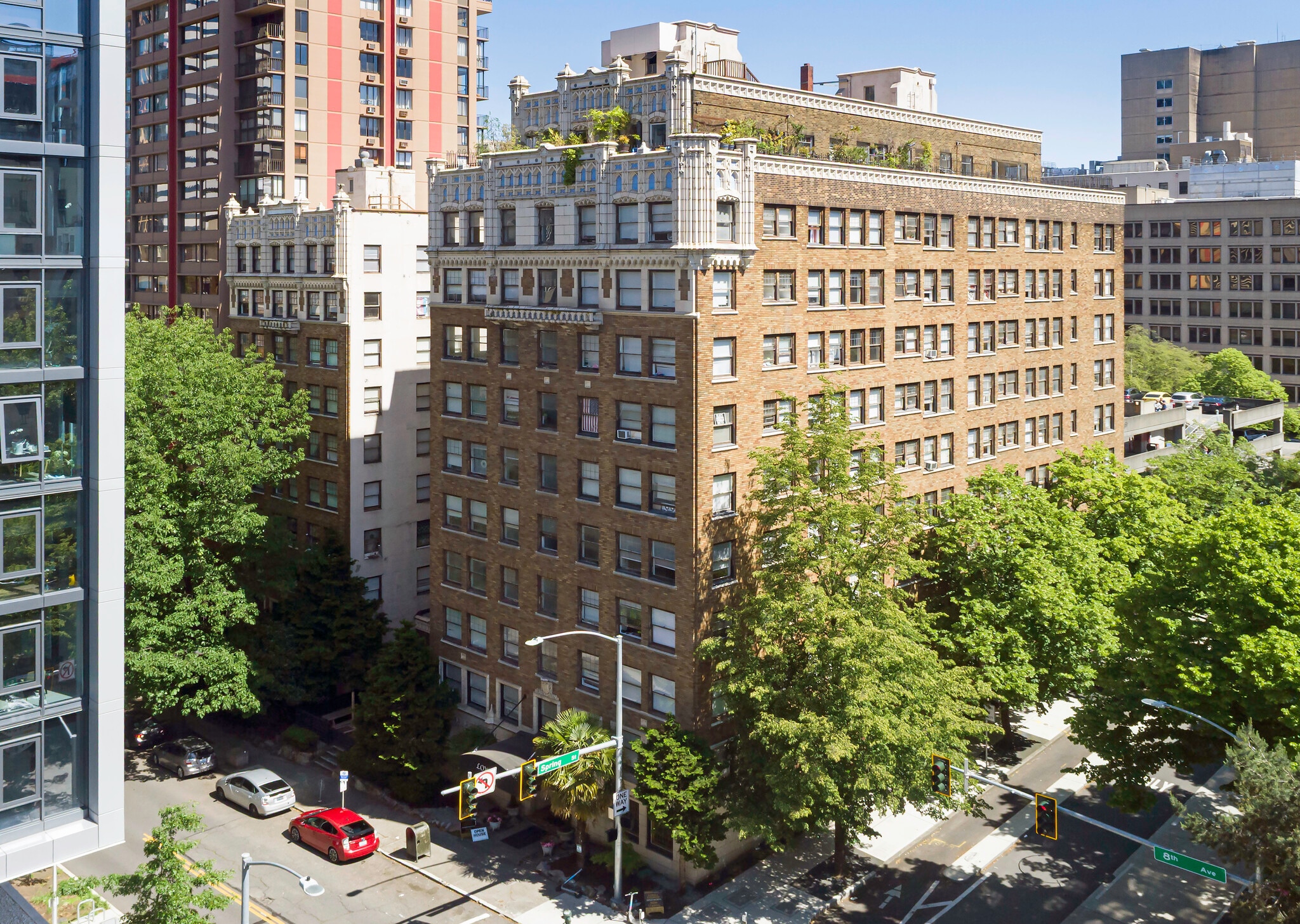 1110 8th Ave, Seattle, WA for sale Aerial- Image 1 of 9