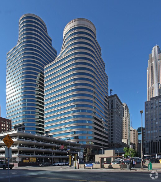 100 S 5th St, Minneapolis, MN à louer - Photo du bâtiment - Image 2 de 45