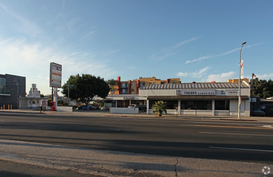 7300 W Sunset Blvd, Los Angeles, CA à vendre - Photo du bâtiment - Image 2 de 12