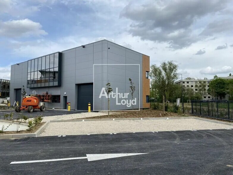 Flex dans Grigny à louer - Photo du bâtiment - Image 3 de 5