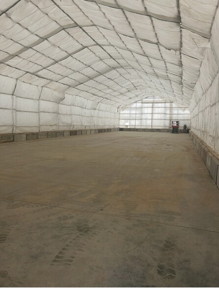 11204 205th St NW, Edmonton, AB for lease - Building Photo - Image 2 of 4