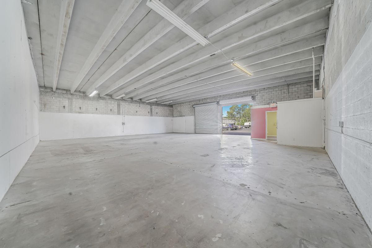 1360-1396 SE Huffman Rd, Port Saint Lucie, FL for lease Interior Photo- Image 1 of 3