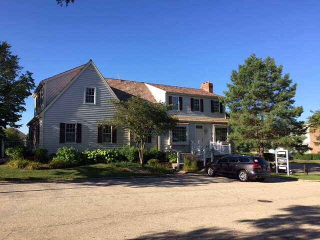 1625 W Colonial Pky, Palatine, IL à louer - Photo du bâtiment - Image 3 de 9