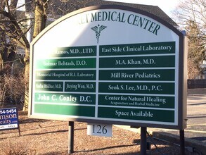 126 Prospect St, Pawtucket, RI à louer Photo intérieure- Image 2 de 13