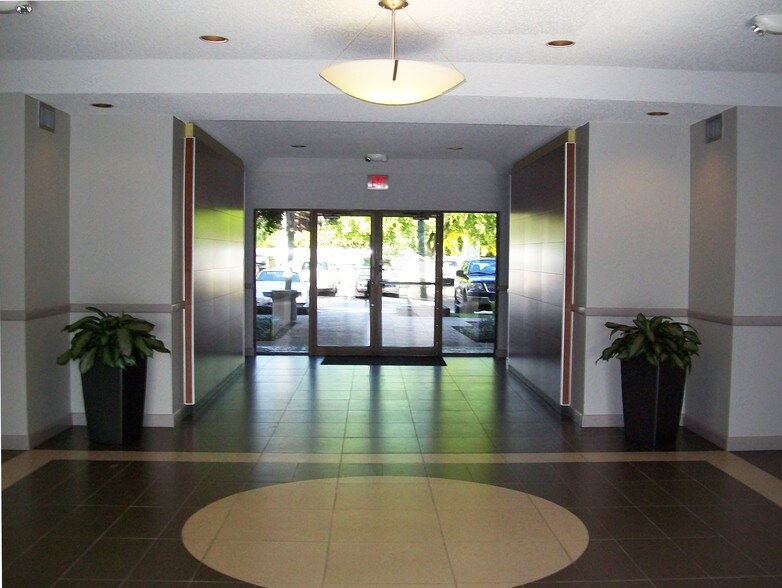 7990 SW 117th Ave, Miami, FL à louer - Photo intérieure - Image 2 de 7